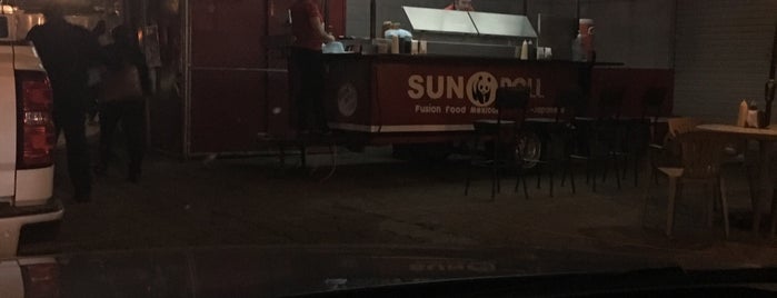 Sun Roll Sushi is one of Xhuz'un Beğendiği Mekanlar.