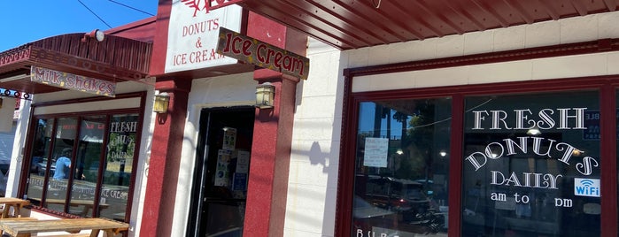 Angel's Donuts & Ice Cream is one of Lugares guardados de Jared.