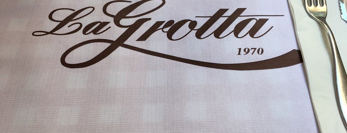 Pizzeria La Grotta is one of Costa Brava - España.