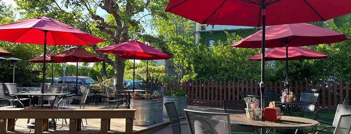 Healdsburg Bar & Grill is one of Sonoma County.