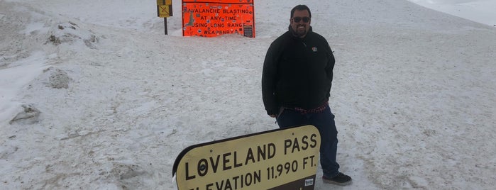 Top Of Loveland Pass Trail is one of Tempat yang Disukai Zach.