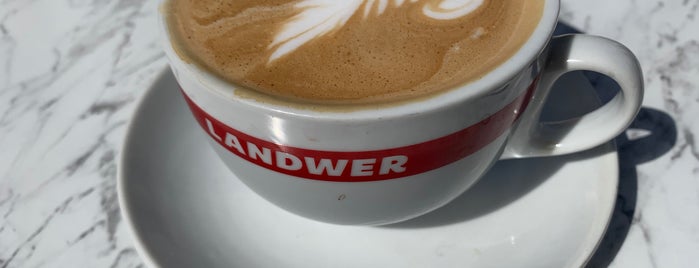 Landwer Café is one of Favorite Food.
