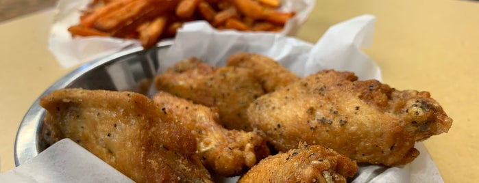 Crazy Mike's Wings is one of Wings In The Valley.