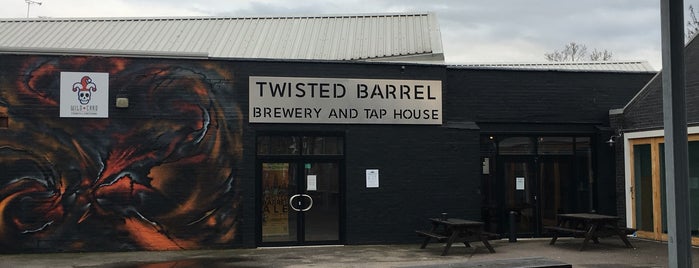 Twisted Barrel Brewery and Tap House is one of Carl'ın Beğendiği Mekanlar.