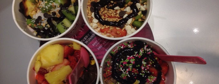 Yogurtland is one of The 13 Best Places for Free Samples in Santa Monica.