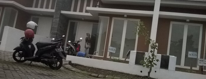 Banjar Mukti Residence is one of Housing.