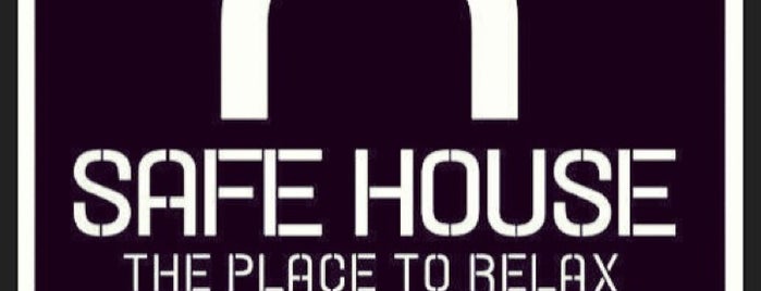 Safe House is one of Tempat yang Disukai Stavria.