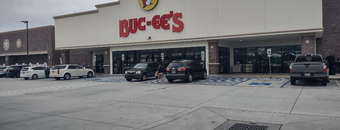 Buc-ee's is one of Lieux qui ont plu à Todd.