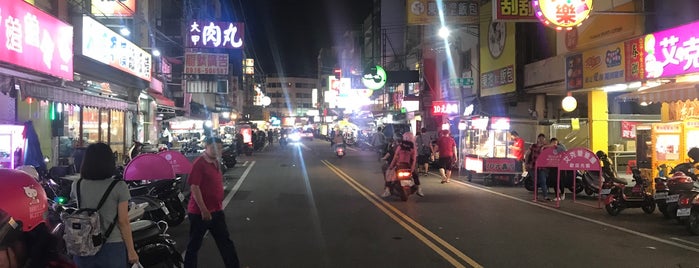 大甲蔣公路夜市 is one of Night Markets.