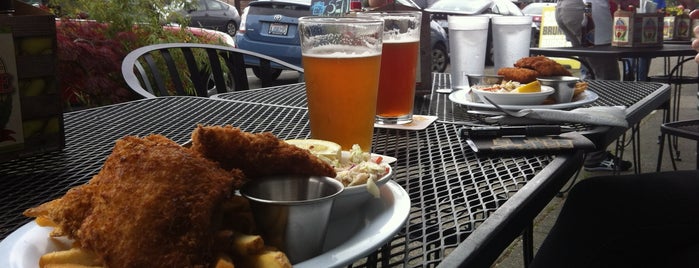 Seattle Fish Company is one of Favorites.