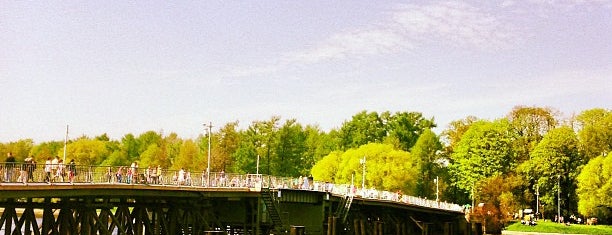 2-й Елагин мост is one of สถานที่ที่ Anton ถูกใจ.