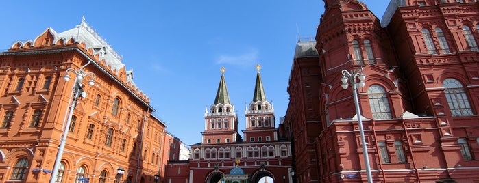 Red Square is one of Tempat yang Disukai Y.