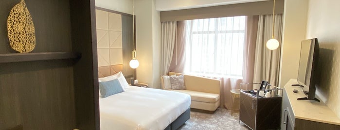 DoubleTree by Hilton is one of Tempat yang Disukai Y.