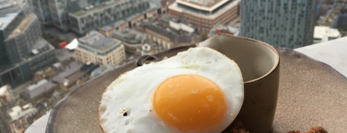 Duck & Waffle is one of Yさんのお気に入りスポット.