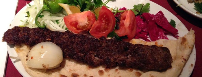 Arbil Restaurant - Edgware Road is one of Y'ın Beğendiği Mekanlar.