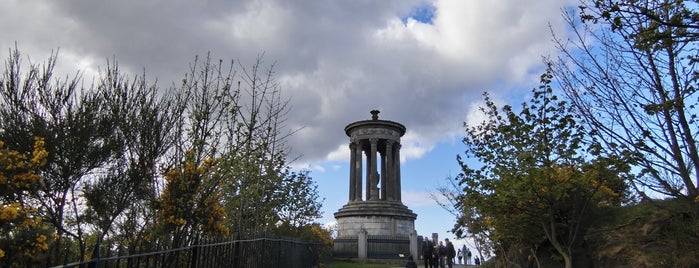 Calton Hill is one of Yさんのお気に入りスポット.
