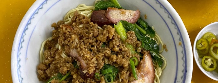 春記大埔面 Tai Bu Noodle is one of Posti che sono piaciuti a Y.