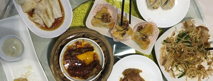 Restoran Hee Lai Ton (Pudu) 喜来登(半山芭)海鲜酒家 is one of Lugares favoritos de Y.