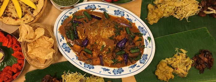 Curry Leaf Restaurant is one of Tempat yang Disukai Y.