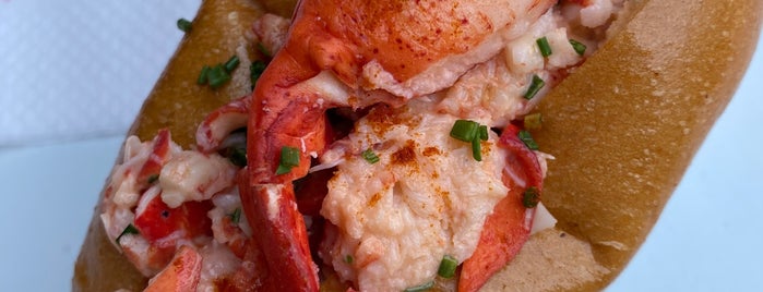 Lobster and Tap is one of Lugares favoritos de Y.