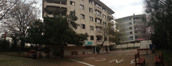 Çağdaş Öncü Dershanesi is one of Okul ve Calisma Merkezleri.