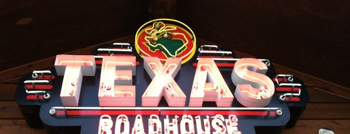 Texas Roadhouse is one of Tempat yang Disukai Lori.