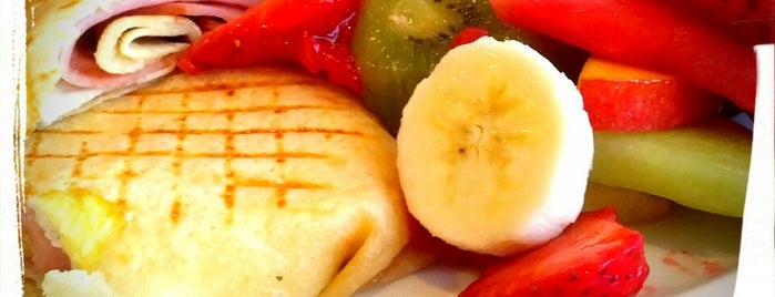 Cora’s Breakfast & Lunch is one of Lugares favoritos de Kevin.