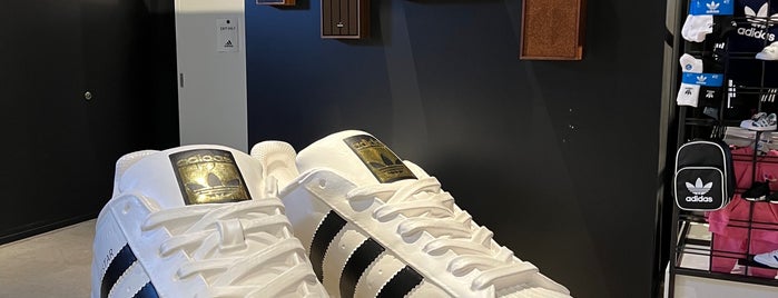 adidas Originals Flagship is one of Chi - Shopping.
