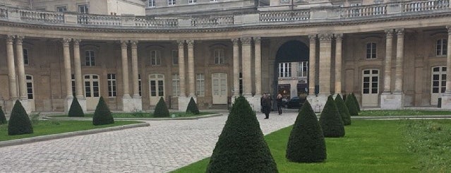 Jardin des Archives Nationales is one of Sortir à Paris.