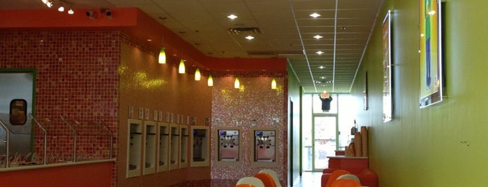 Orange Leaf Frozen Yogurt is one of Lugares favoritos de Dawn.