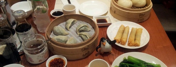 Din Tai Fung is one of HK tourist recommendations.