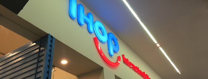 IHOP is one of Tempat yang Disukai Luis.