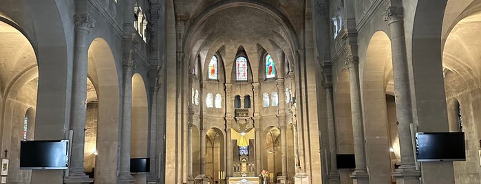 Église Saint-Lambert de Vaugirard is one of Eglises et chapelles de Paris.