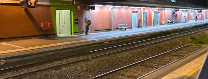 Gare SNCF de Saint-Raphaël—Valescure is one of Railway Stations.