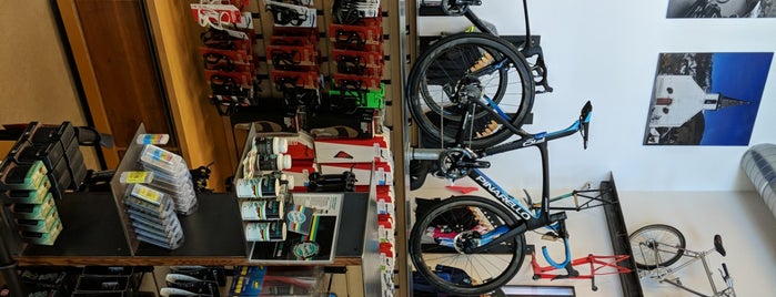 bicycle haüs is one of Bike Shops.