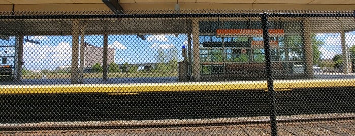 MBTA Assembly Station is one of Orte, die Matthew gefallen.