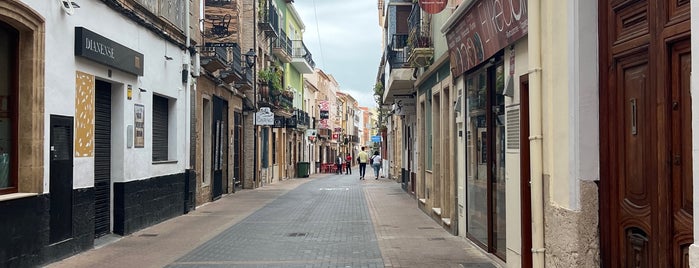 Calle Loreto is one of Guía del turista.