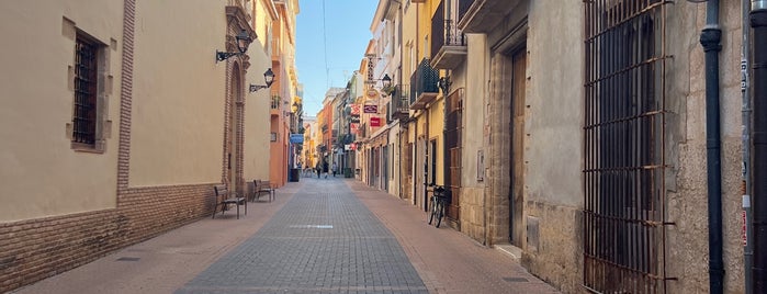 Calle Loreto is one of Posti che sono piaciuti a Oksana.
