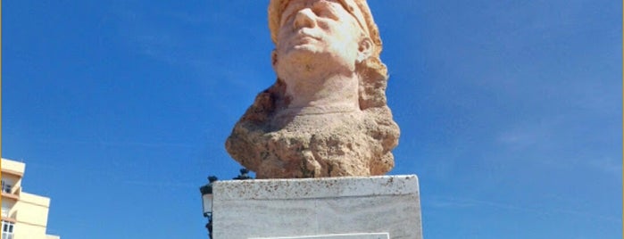 Estatua De Paco Alba is one of Gone 5.