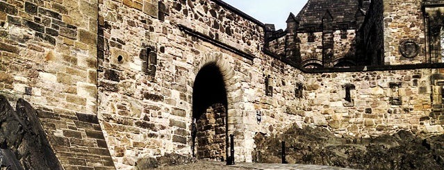 Castillo de Edimburgo is one of Edinburgh things to do.