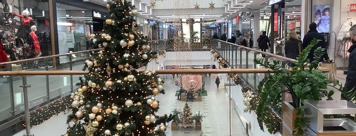Fórum Bevásárlóközpont is one of Kedvenc debreceni helyek.