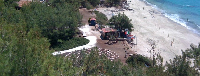 Metalia Beach is one of สถานที่ที่ Murat ถูกใจ.