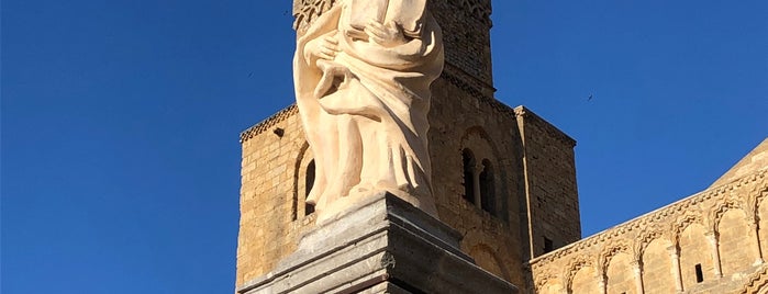 Piazza Duomo is one of Scicily guide.