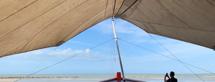 Restoran Aroma laut , Pantai  Pasir padi is one of 2014.