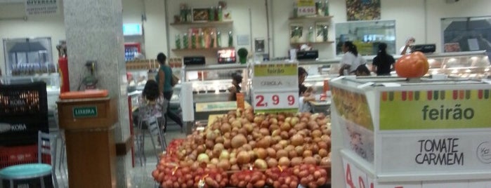 Sonda Supermercados is one of Airanzinhaさんのお気に入りスポット.
