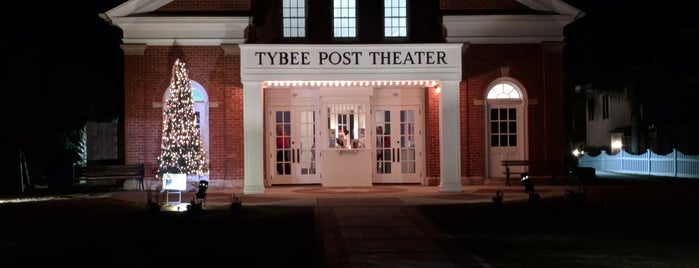 Tybee Post Theatre is one of Jamie'nin Beğendiği Mekanlar.