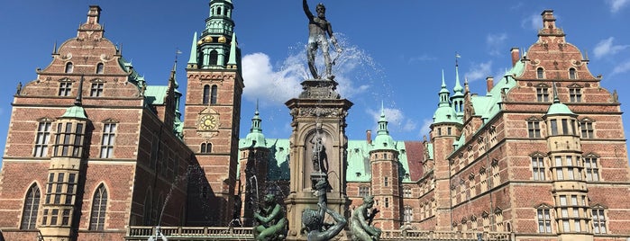 Frederiksborg Slot is one of Study Abroad.