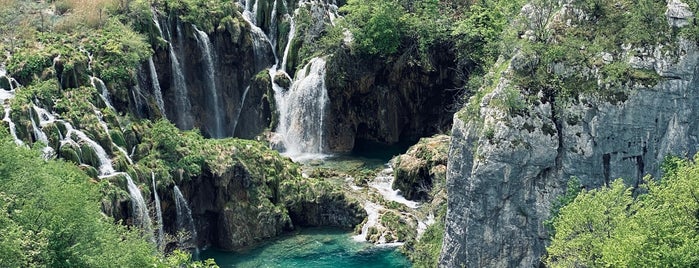 Nacionalni park Plitvička jezera is one of Hrvatska.