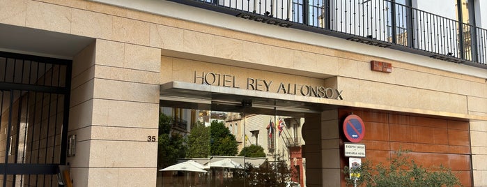 Hotel Rey Alfonso X Seville is one of Jack's Mayorships Past & Present.