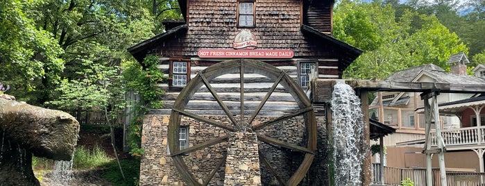 Dollywood Grist Mill is one of Gatlinburg.